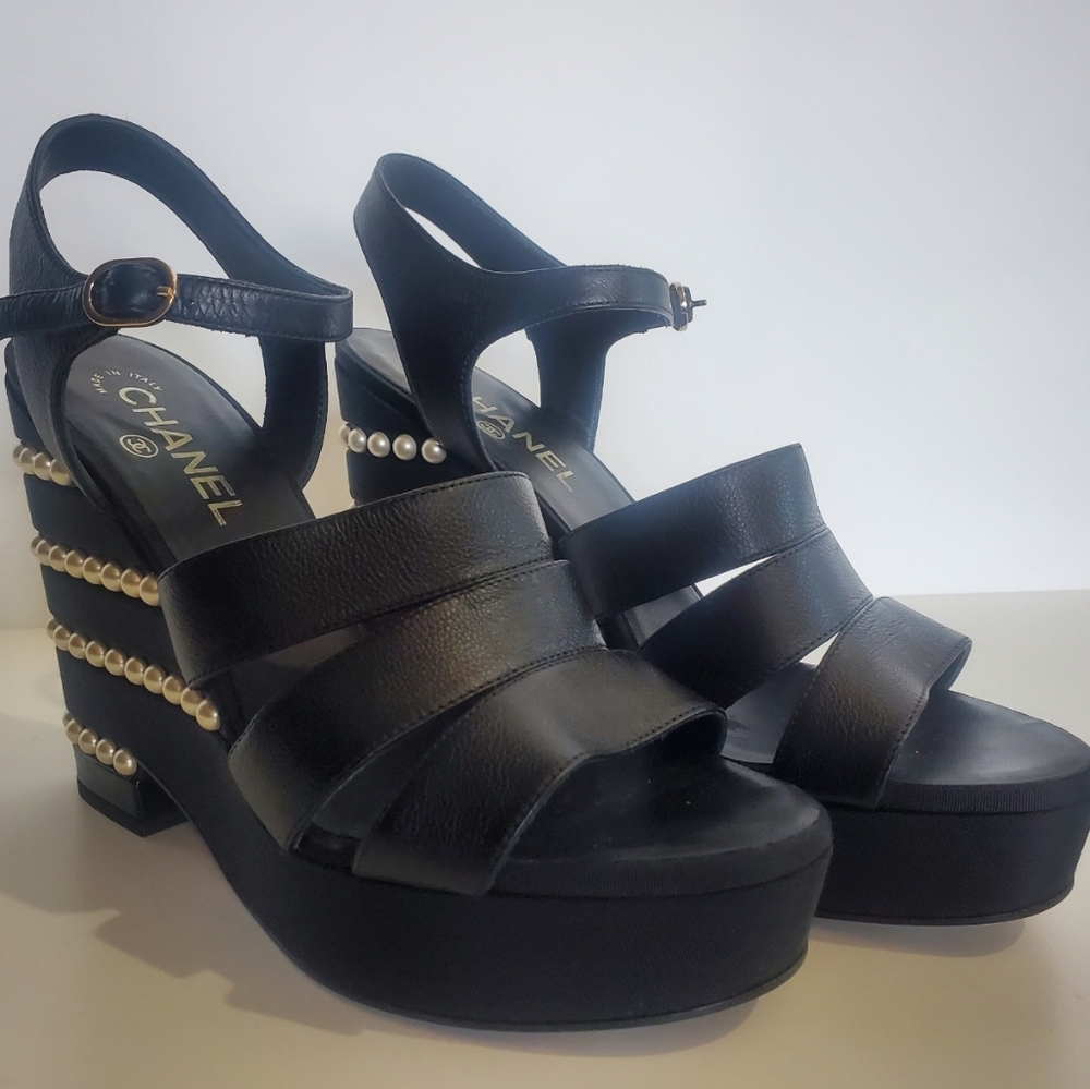 Chanel Black Pearl Embellished Women's Heels - Picture 7 of 7